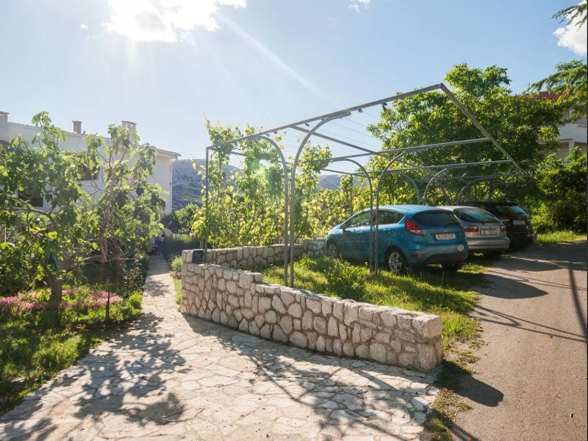 Foto 4 von 7: Studio Appartement mit Balkon und Meerblick Baska, Krk As-23742-a