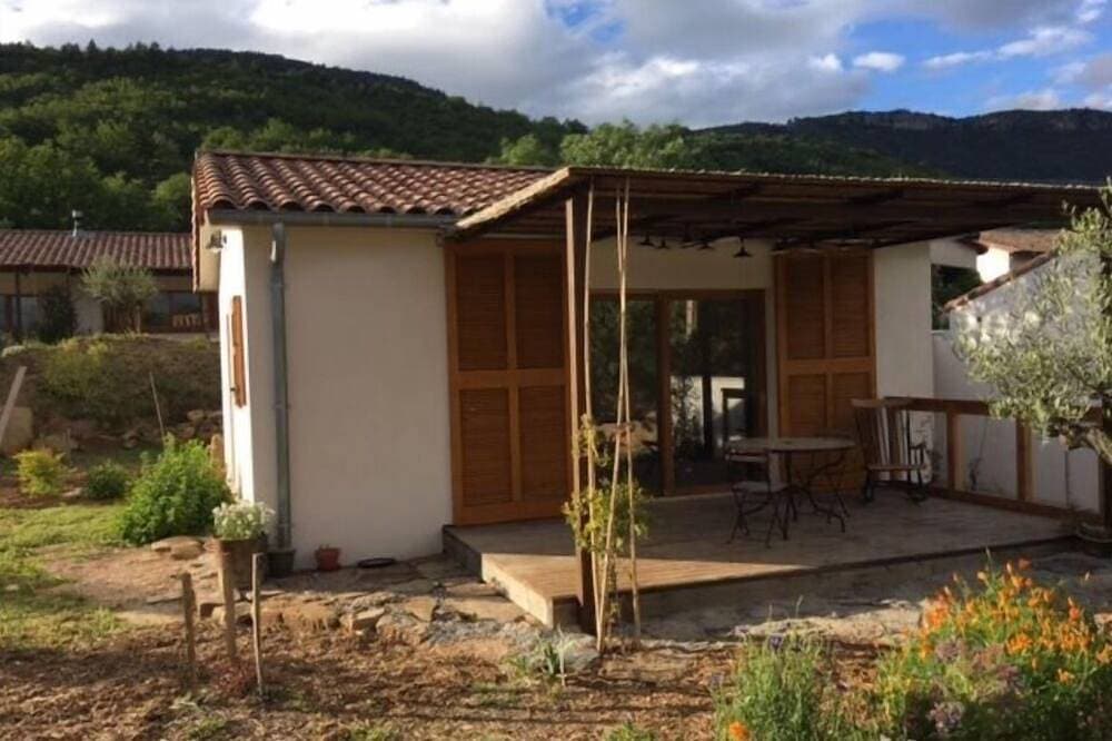 1 Bedroom Private vacation home in Saint-Privat 1