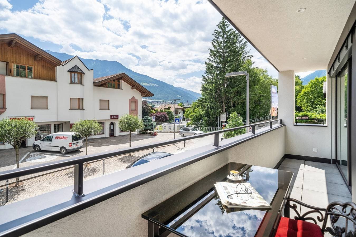 Foto 5 von 25: Ferienwohnung "Il Cuore Rosso" - Neubau im Zentrum mit Bergblick, Balkon und Klimaanlage