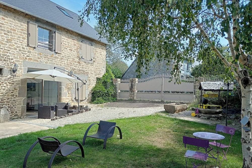 Au Mont & Merveilles - Bed and breakfast in the heart of the Mont St Michel bay 1