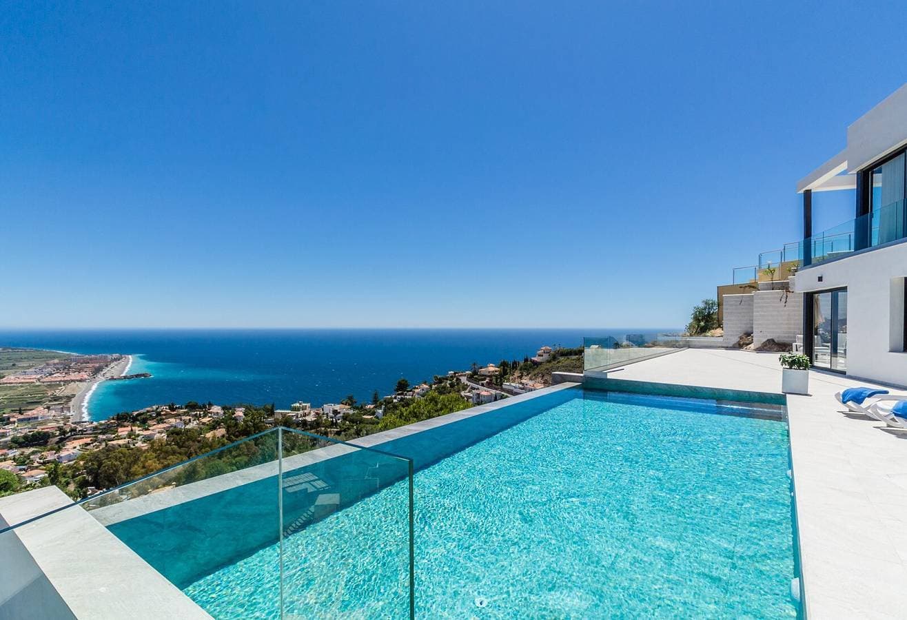 Foto 7 von 35: Villa 'La Grande Bleue' mit Meerblick, WLAN und Klimaanlage