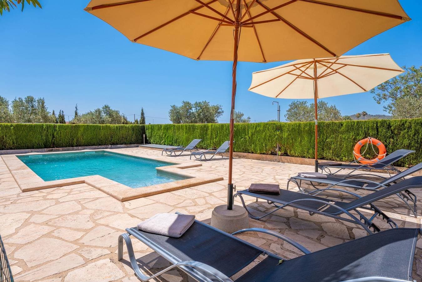 Foto 2 von 41: Els Xiprers - Wunderschönes Landhaus mit privatem Pool und WLAN