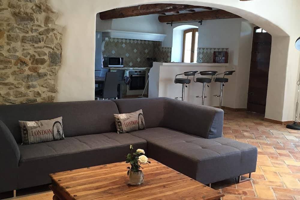 Foto 8 von 18: Steinhaus im provenzalischen Stil mit Pool für 6 Personen