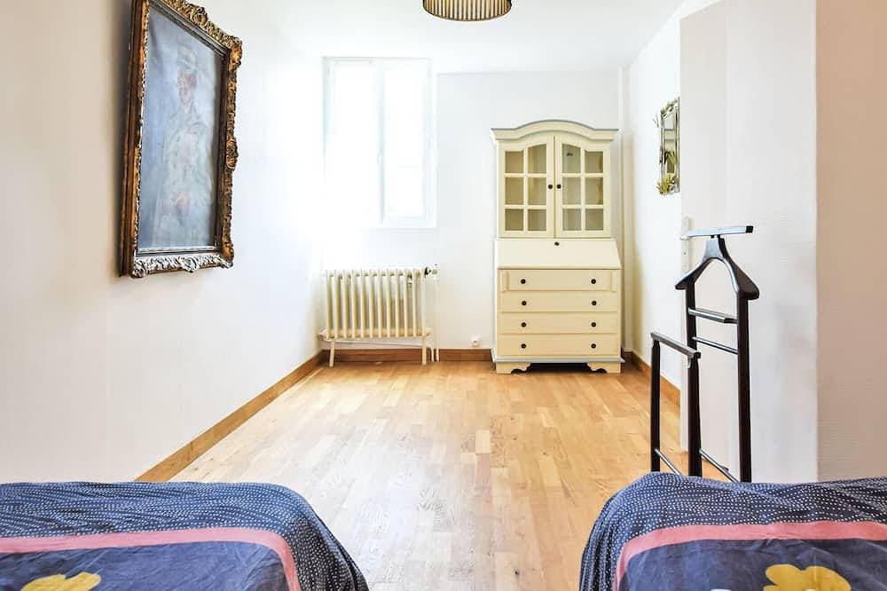 Foto 5 von 16: 2 bedroom nice home in Le Mesnil-Esnard