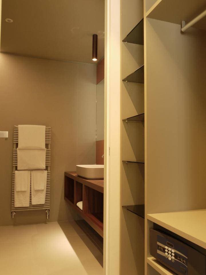 Foto 12 von 32: Triple Room with Balcony