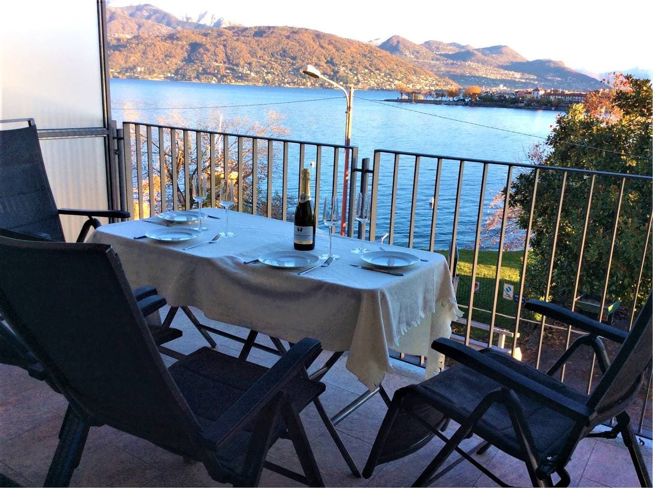 Foto 5 von 29: Isole apartment with pool and lake view in Baveno