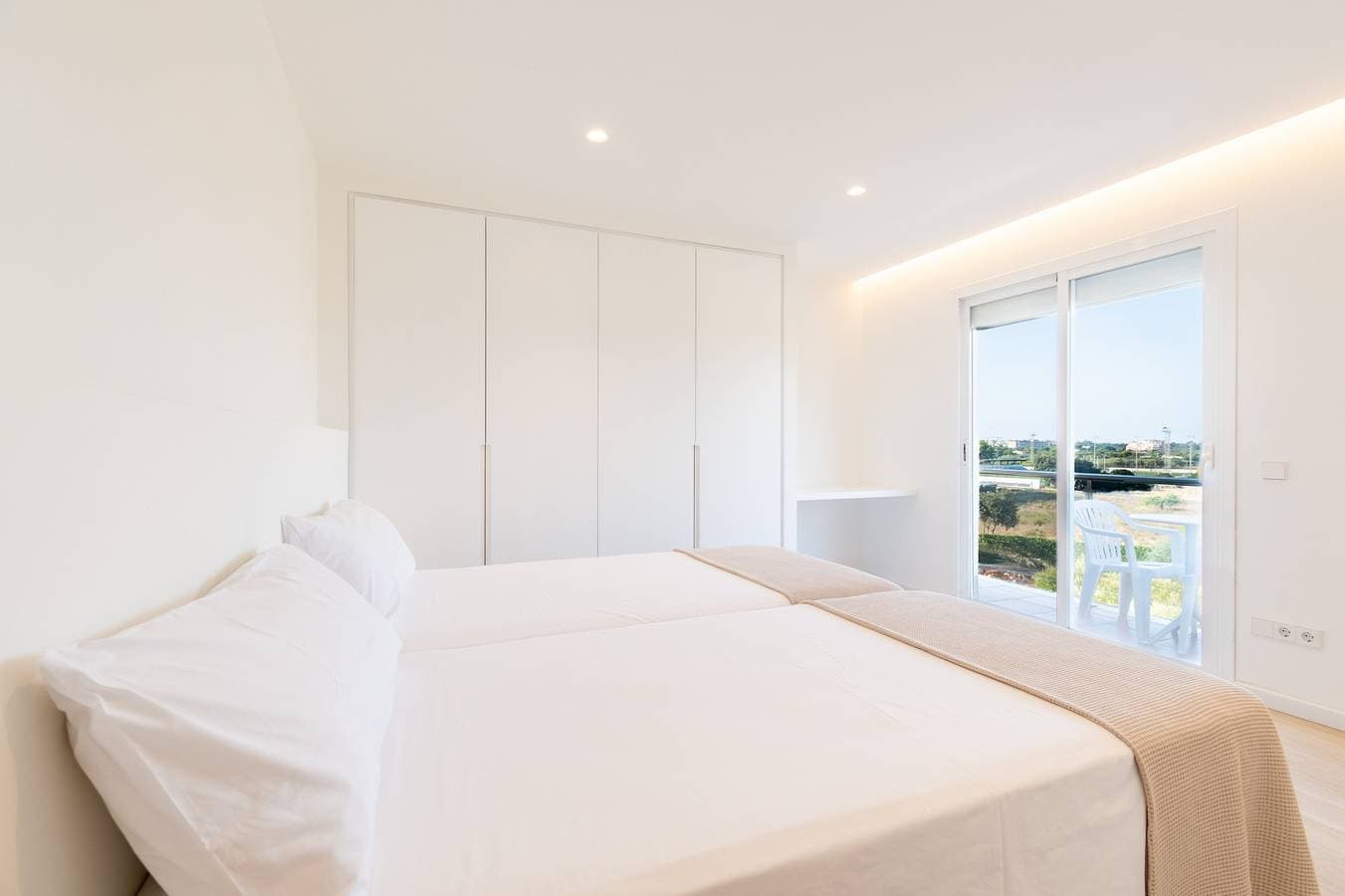 Foto 11 von 29: Apartment 'Las Palmeras 3' mit Gemeinschaftspool, WLAN und Klimaanlage