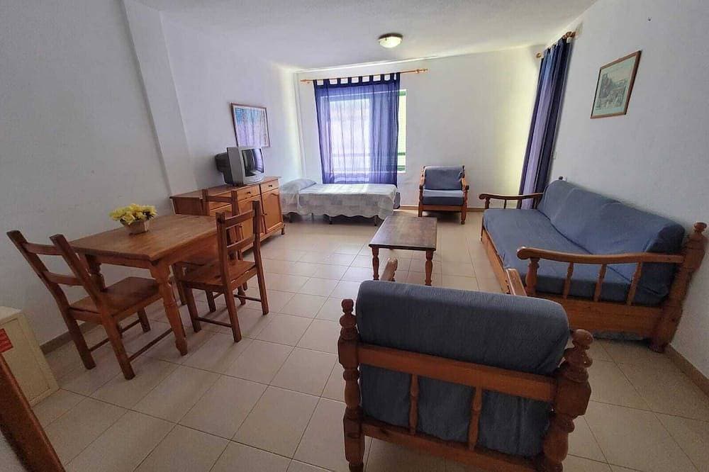 Foto 6 von 15: 1 Bed Apartment - Sleeps 2 - Pool - Parking