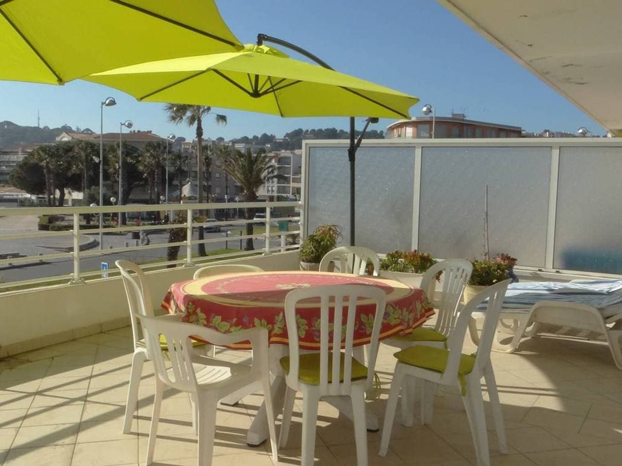 Foto 4 von 17: Große 3-Zimmer-Wohnung mit Terrasse und Pool in Cavalaire-sur-Mer