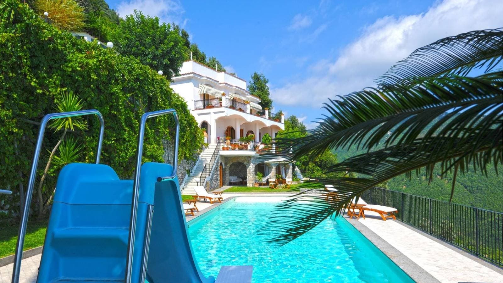 Foto 10 von 52: Villa für 10 Personen mit Pool
