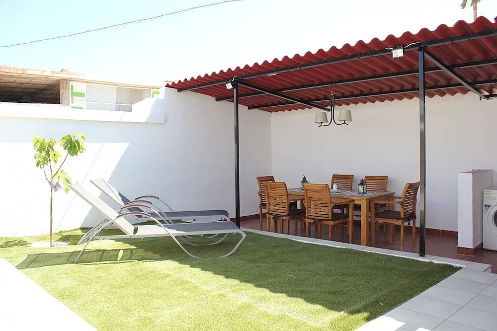 Gran terraza, BBQ y relax en Playa Paraiso 1