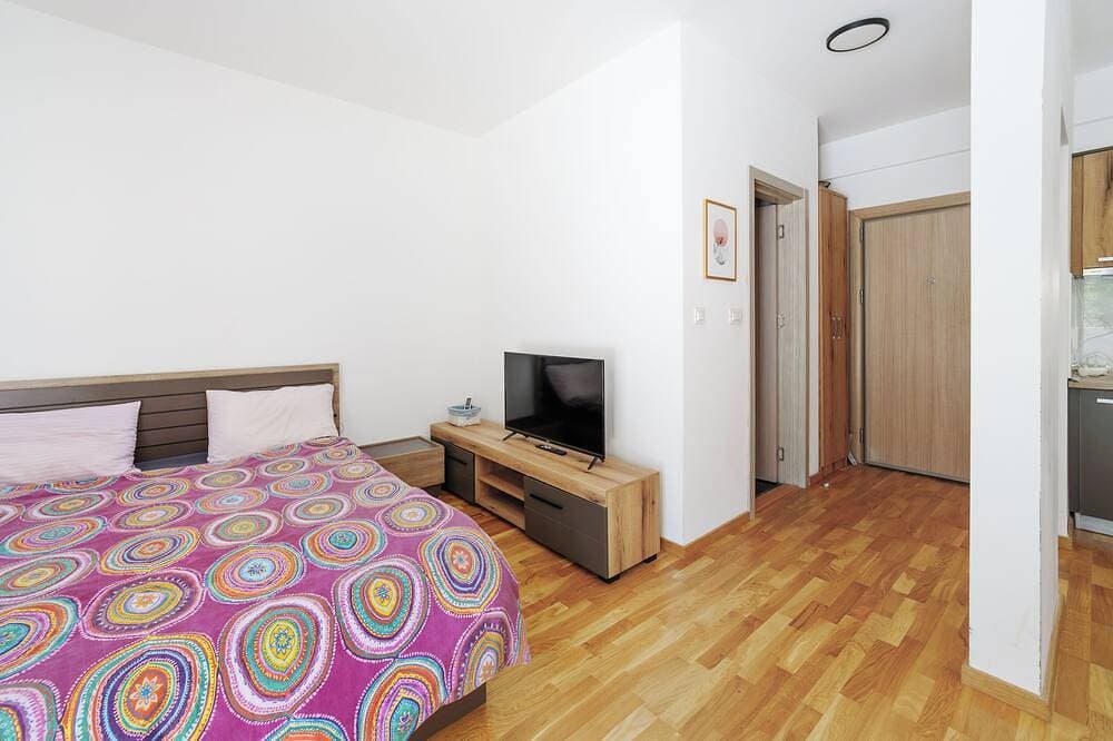 Foto 4 von 18: Cozy studio apartment in charming Becici
