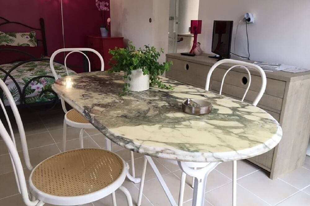 Agréable Chalet a la Campagne Avec Spa Privatisé 1