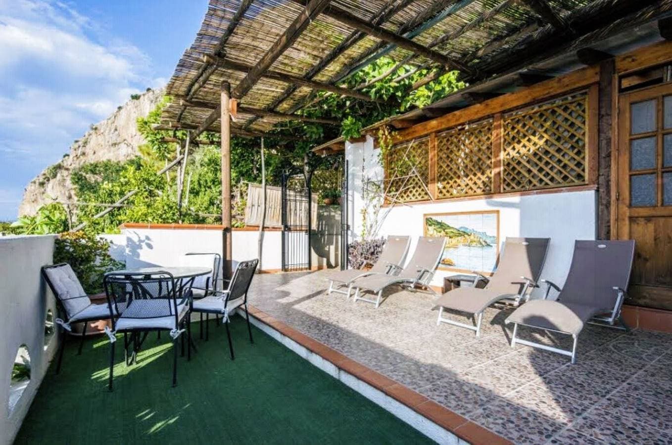 Foto 3 von 36: Villa für 8 Personen mit Garten