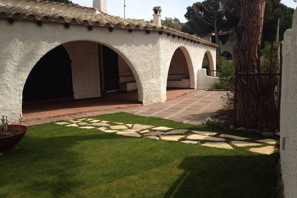 Foto 7 von 30: Villa Camilla nur einen Schritt entfernt vom Meer mit sich hervorragend für Garten entspannen