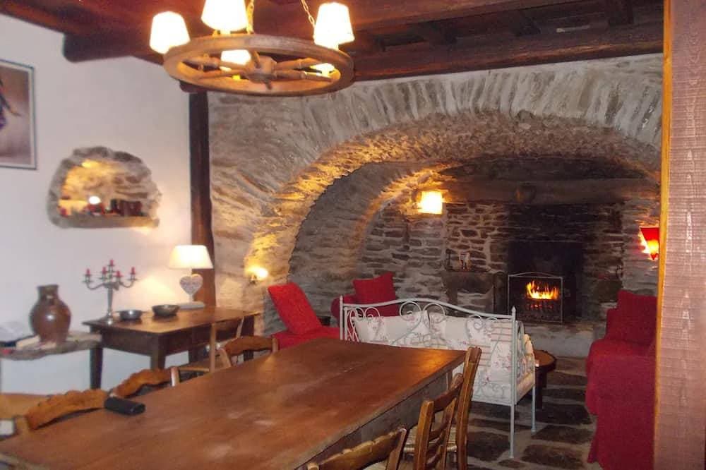 Foto 8 von 21: Charmantes Haus mit Schwimmbad südliches Ardèche 4 Schlafzimmer