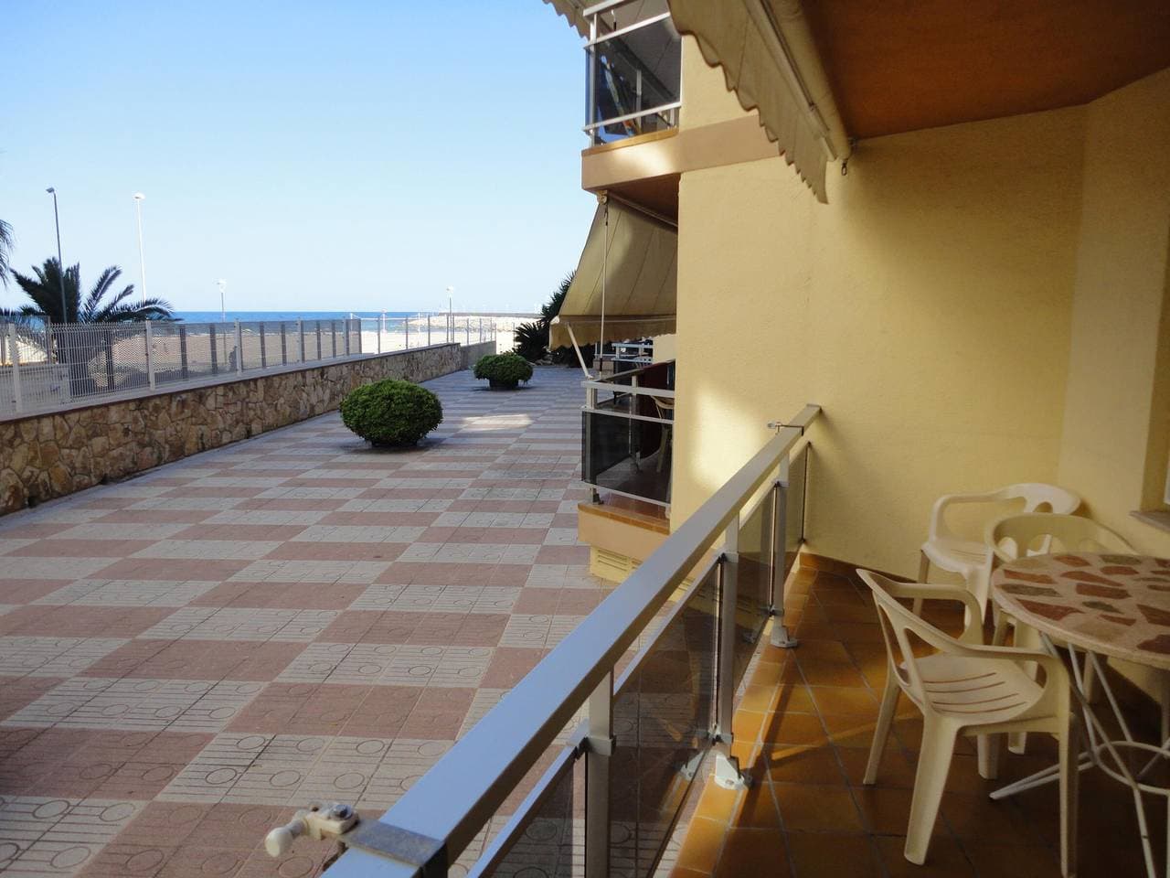 Foto 2 von 15: Appartement en bord de mer avec piscine et parking - Torredembarra