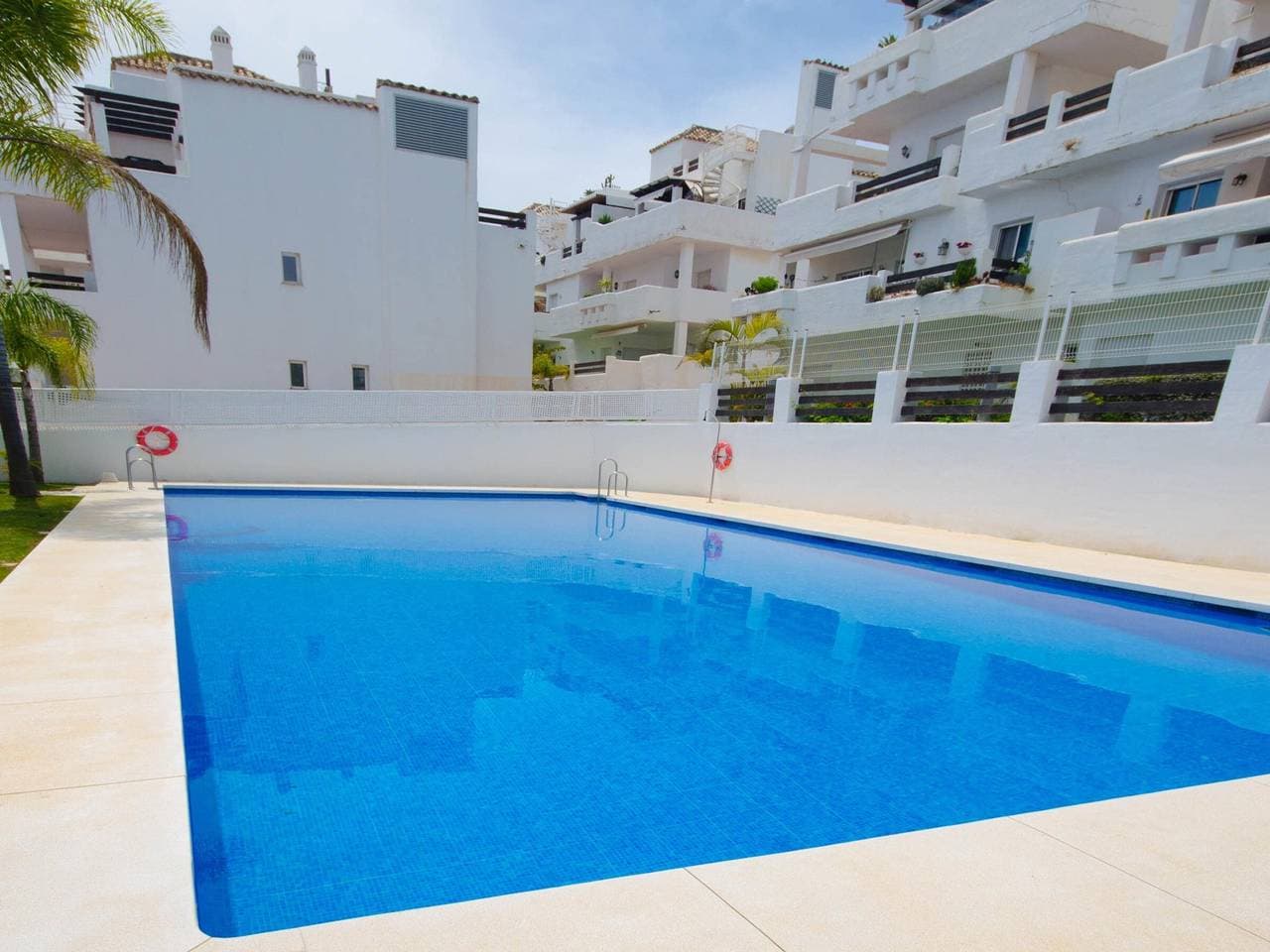 Foto 3 von 25: Luxuswohnung in Estepona mit Terrasse und Parkplatz