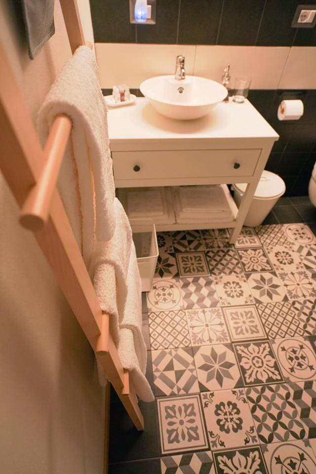 Foto 10 von 18: Double Room with Private Bathroom