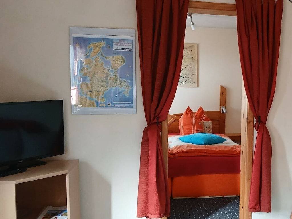 Foto 5 von 25: Ferienhaus in Zirkow mit Barbecue