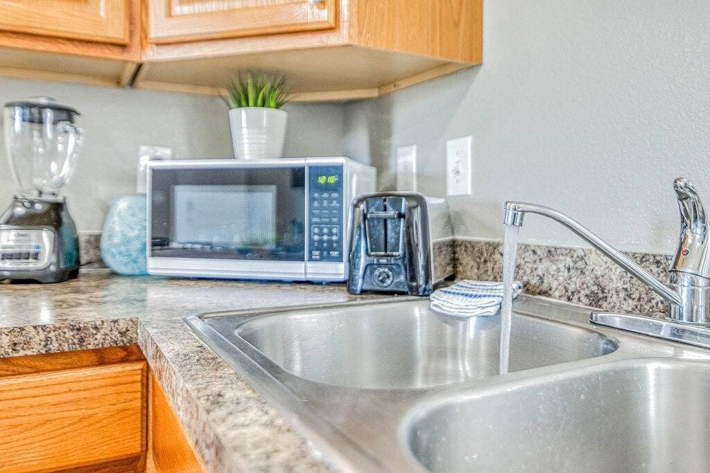 ☕ By Fort Bliss: Laundry, Security System, Refrigeration, King Beds 1