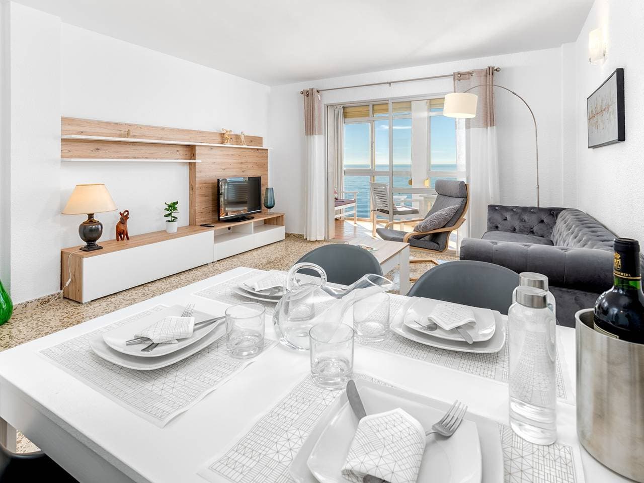 Foto 5 von 47: Incredible Sea View Flat and Relax area Wifi