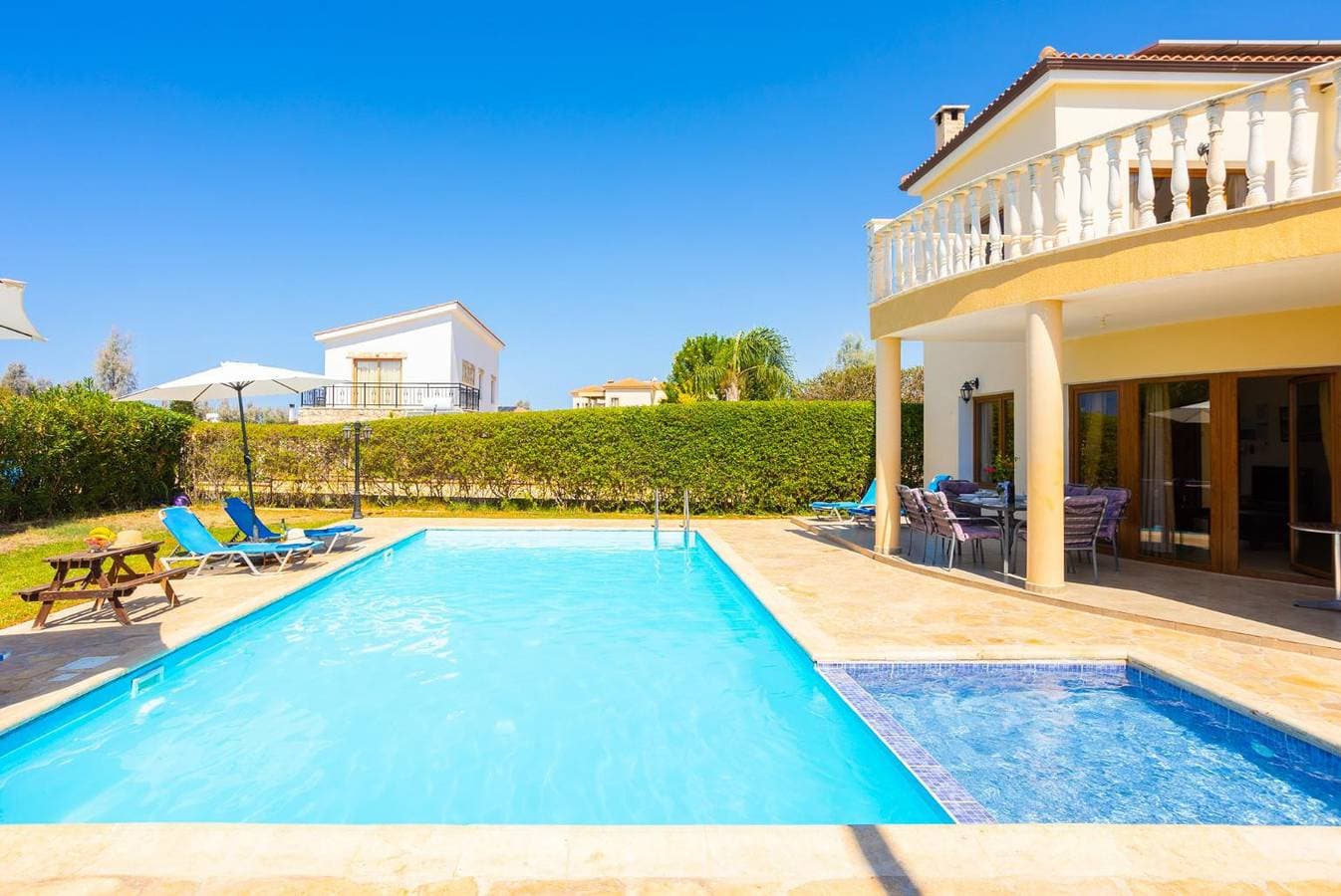 Foto 6 von 41: Villa für 6 Personen mit Garten