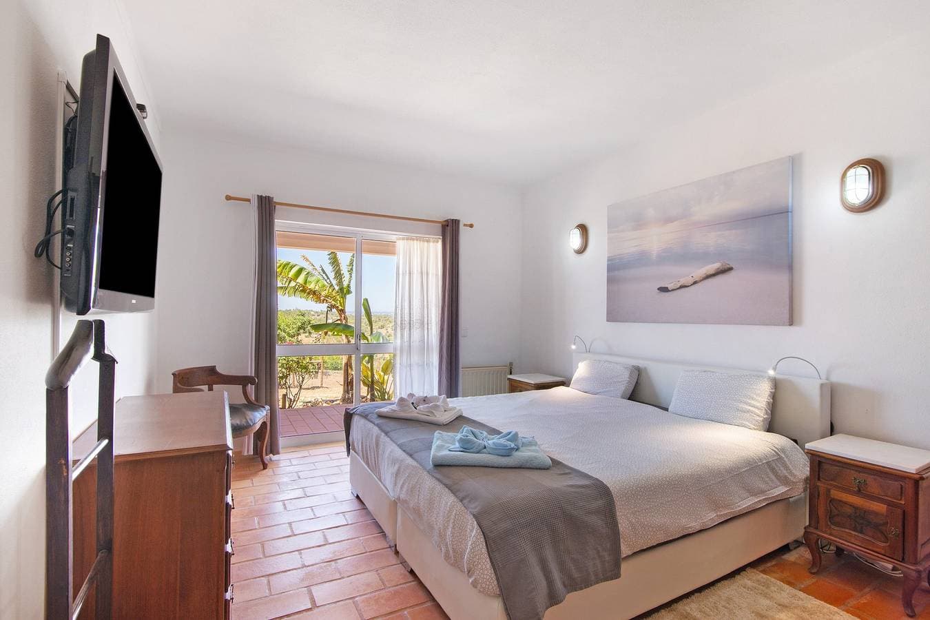 Foto 12 von 39: Villa Monte do Pataco mit privatem Pool, Terrasse und WLAN