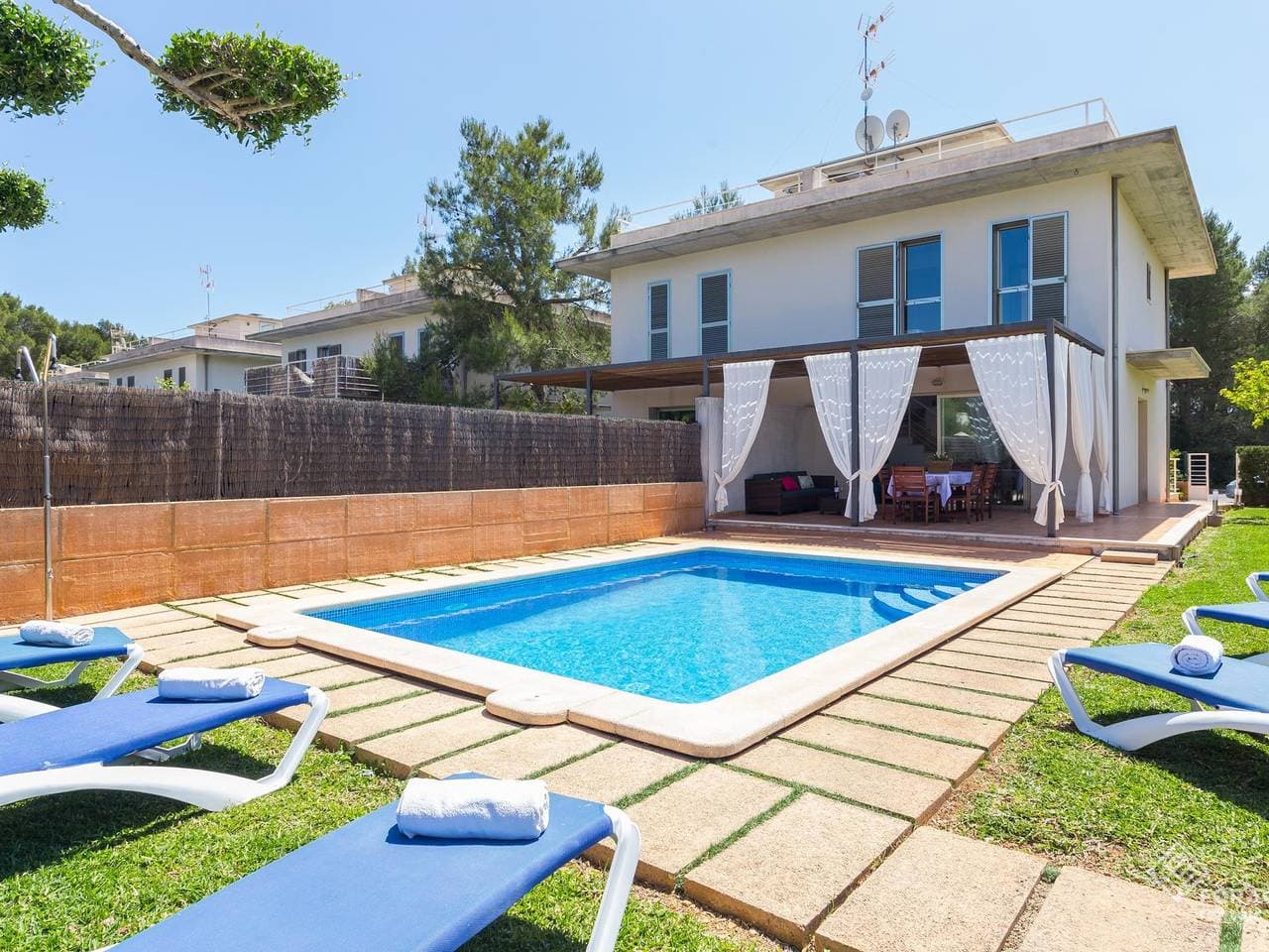 Foto 2 von 43: Vaumera F - Schöne Villa mit privatem Pool