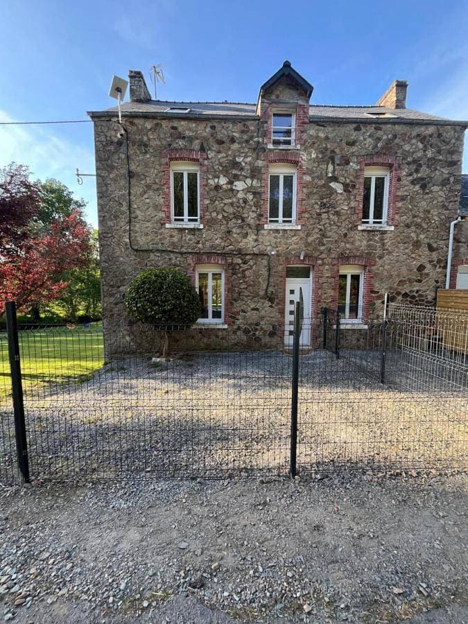 Foto 4 von 31: Five-Bedroom House