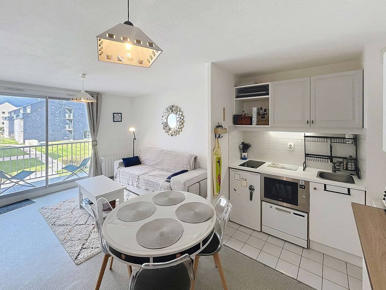 Charmante 1-Zi-Wohnung, 4 Pers, Balkon, Parkplatz, WLAN 1