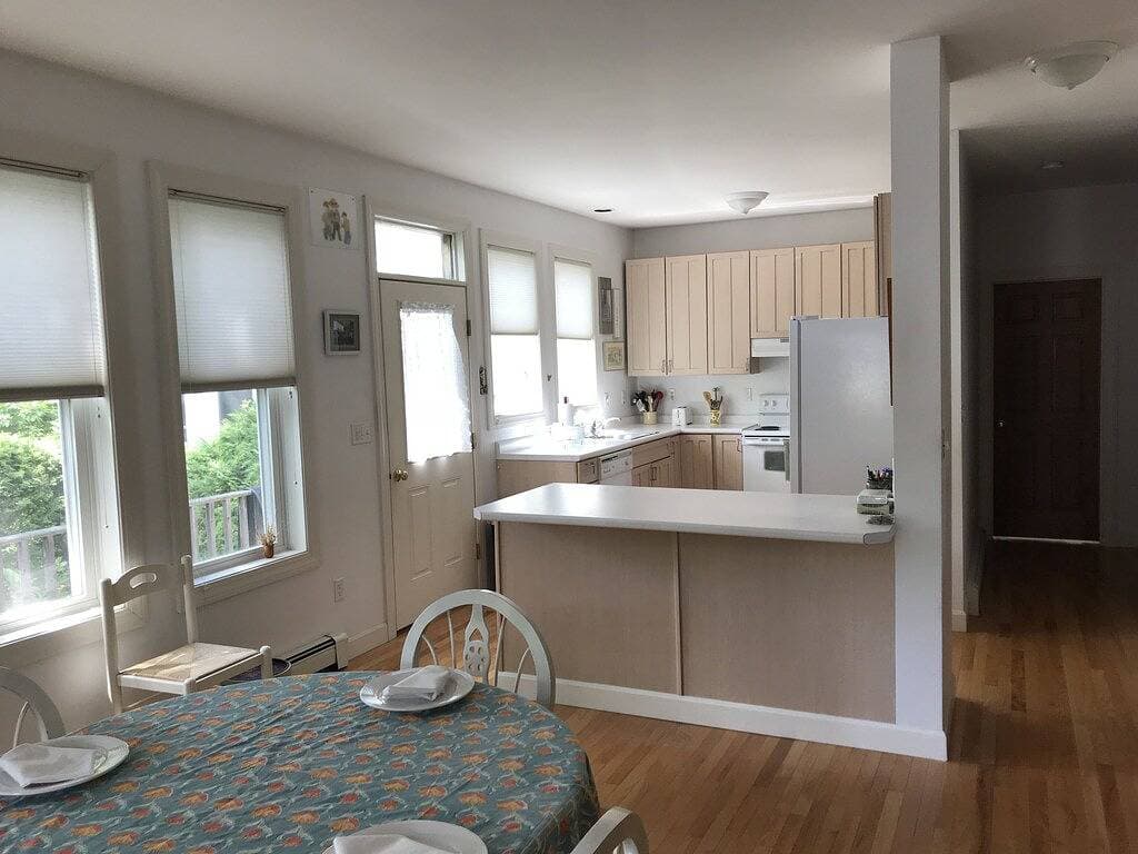 Foto 8 von 12: Zwei Schlafzimmer im ersten Stock am Ende einer ruhigen Sackgasse in Dowtown