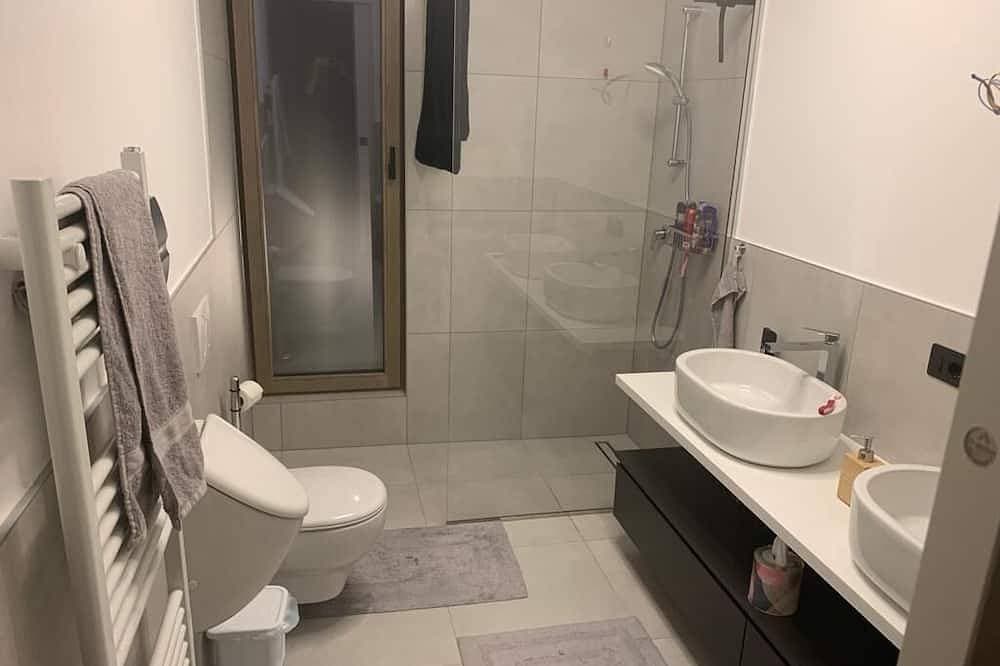 Foto 9 von 30: 3 Zimmer Apartment am  Gardasee mit traumhaften Seeblick und Pool in Torri