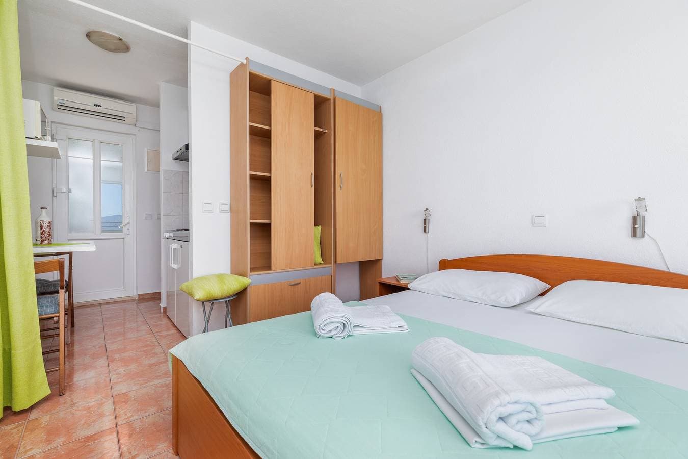 Foto 8 von 12: Studio Appartement am Strand Drasnice, Makarska As-24869-b