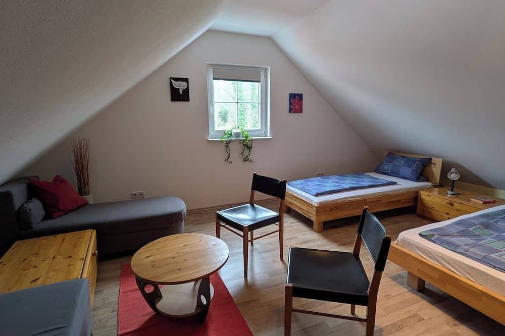Foto 9 von 21: Große Ferienwohnung über 2 Etage am Bodensee mit Balkon im ruhige Lage.
