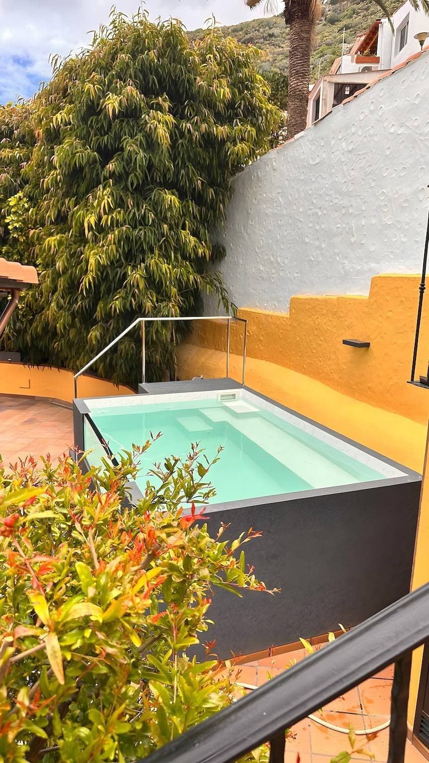 Foto 3 von 38: Casa Los Jazmines mit Pool & Whirlpool. Meerblick, WLAN & Klimaanlage