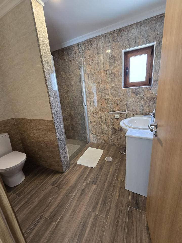 Foto 12 von 26: Three-Bedroom House