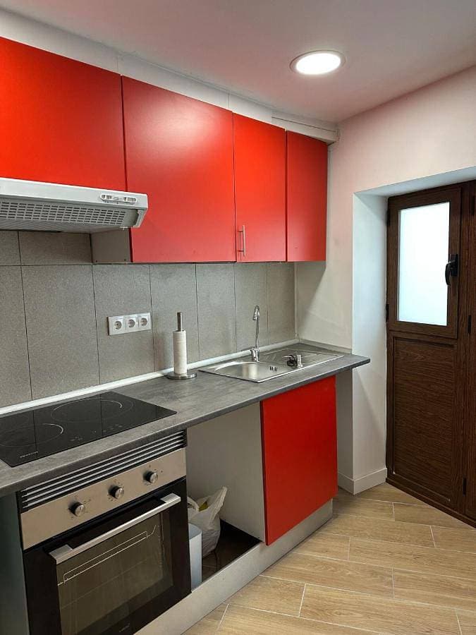 Foto 4 von 14: One-Bedroom Apartment