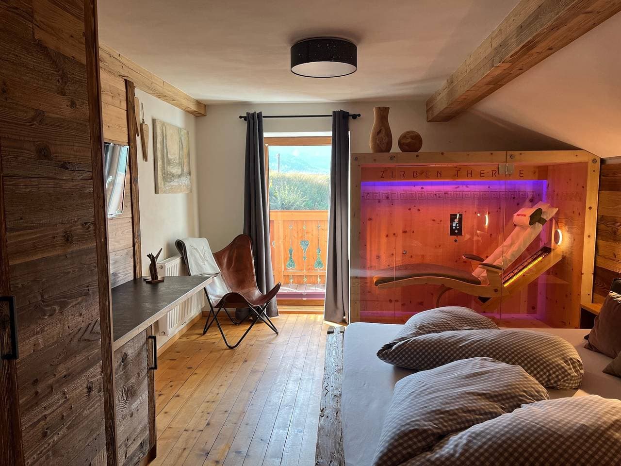 Apart Hansler "das Liara" mit Infrarotkabine und Balkon 1