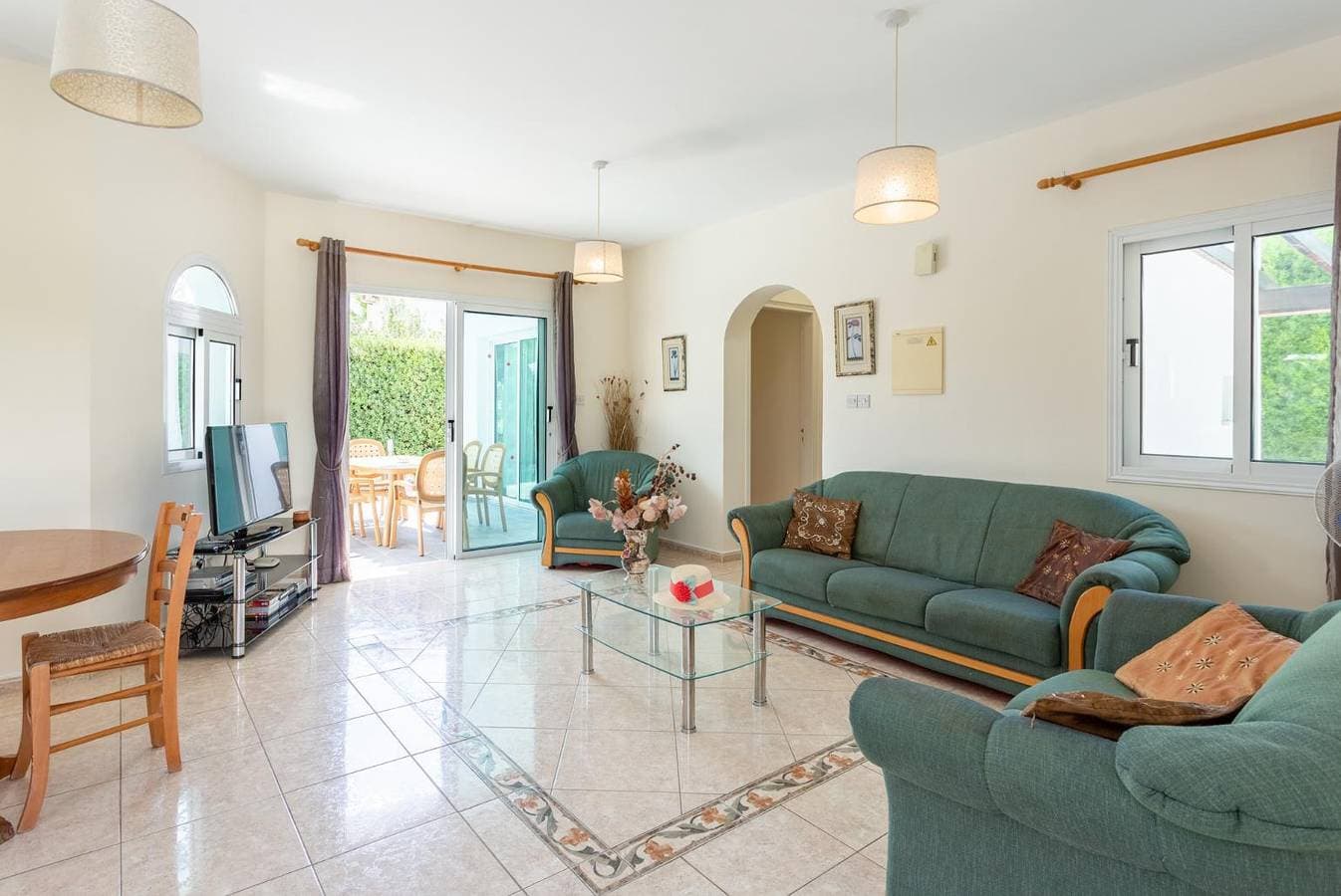 Foto 12 von 37: Villa für 6 Personen mit Terrasse