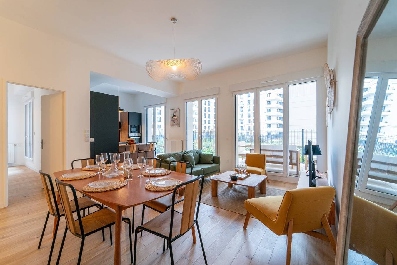 Foto 2 von 15: Ferienwohnung für 6 Personen mit Terrasse