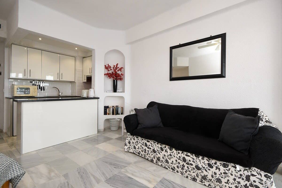 Foto 3 von 23: Ferienwohnung für 3 Personen mit Pool