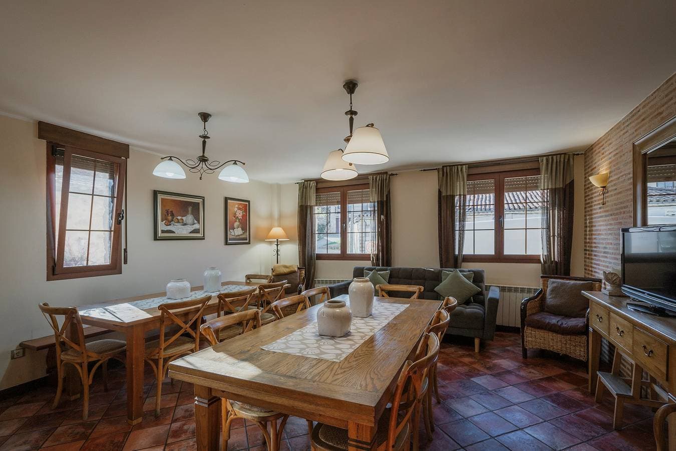 Foto 5 von 28: Casa Rural 'Entrada Rio Lobos I' mit Bergblick, privater Terrasse und WLAN