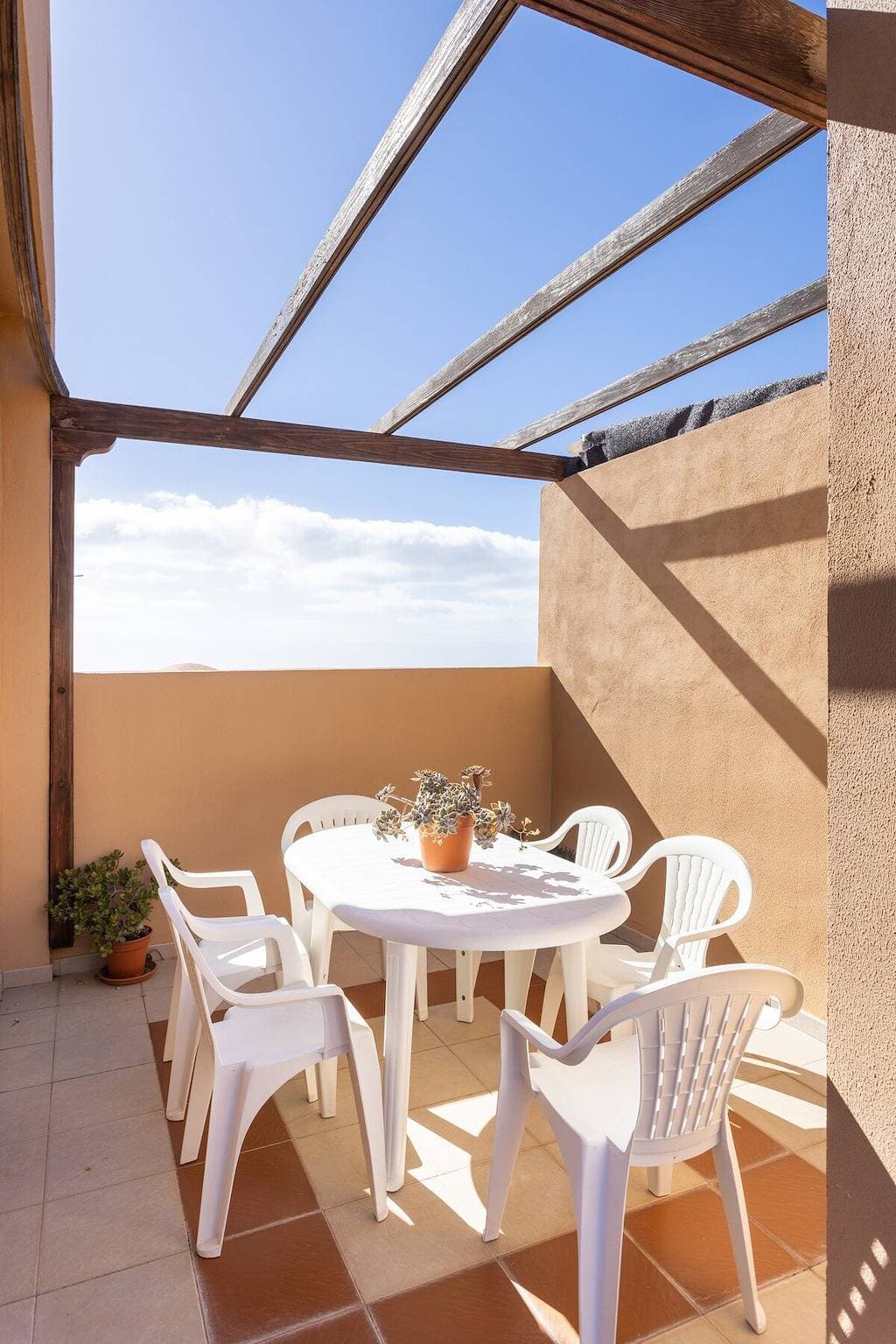 Foto 4 von 39: Ferienwohnung für 4 Personen mit Terrasse