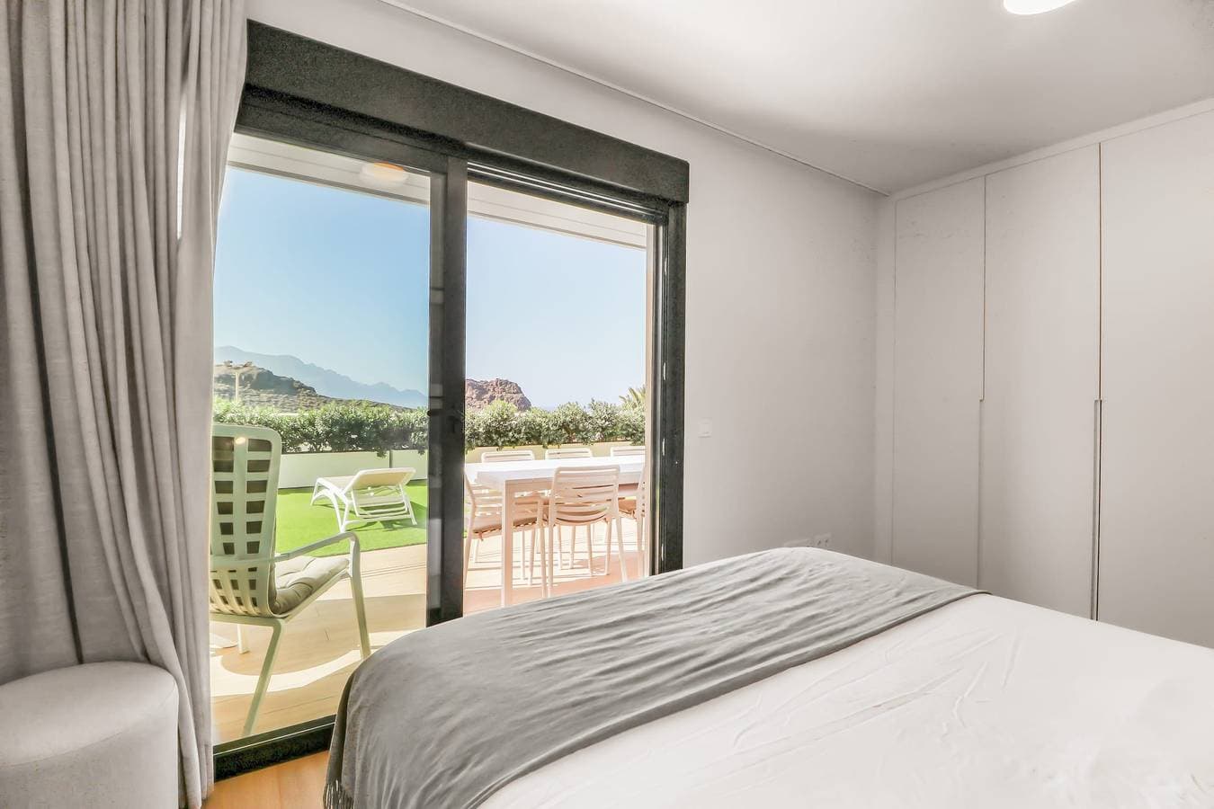 Foto 5 von 39: Ferienwohnung für 6 Personen mit Pool
