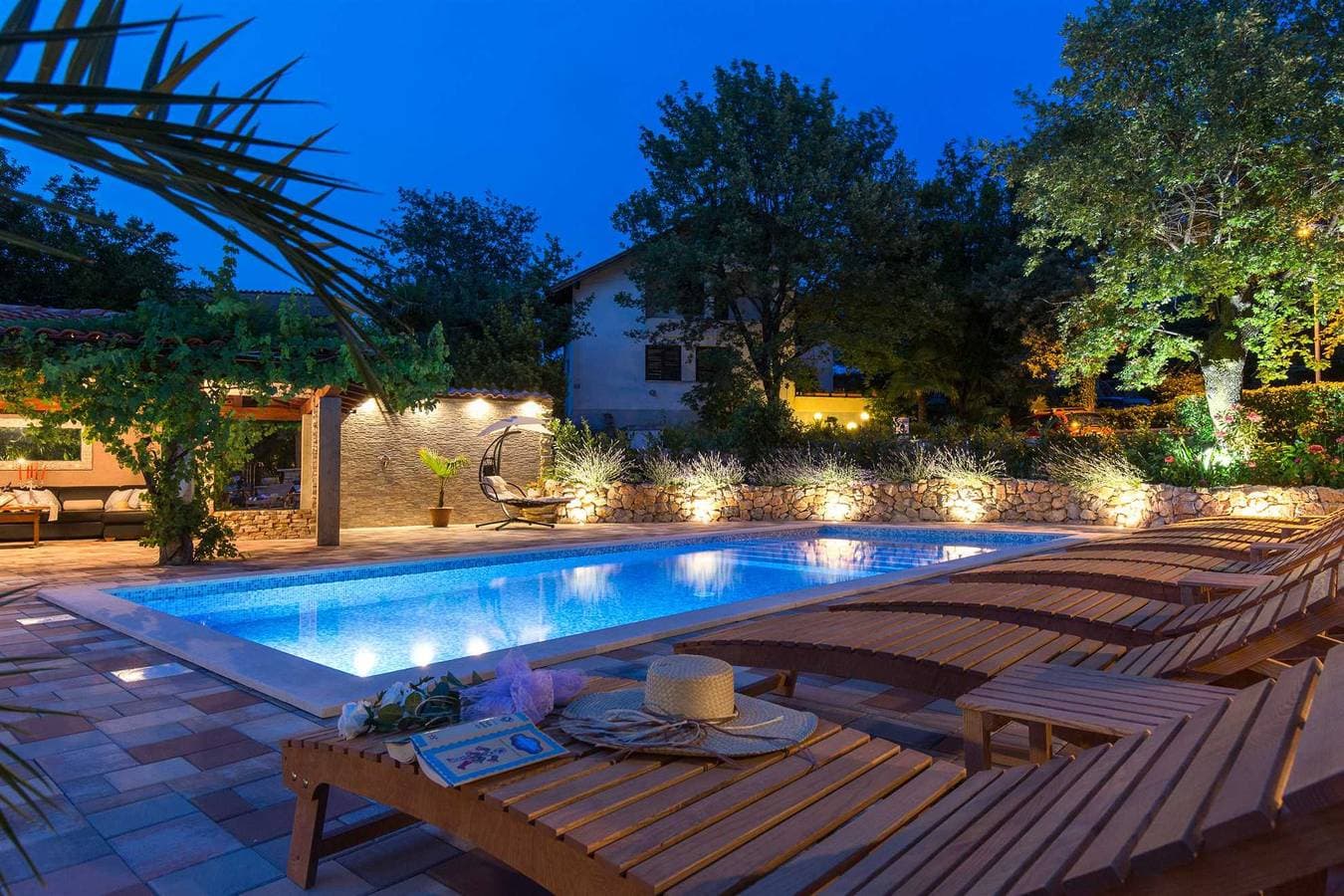Foto 6 von 21: Ferienwohnung Antonia 4 mit Pool