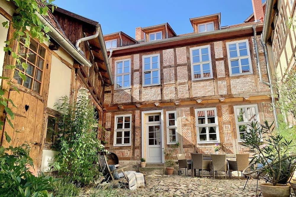 Foto 7 von 30: ⭐️ himmlischer Hof - Juwel von 1477 mit Parken, 55m², Kamin/Außensitzplatz/Öko