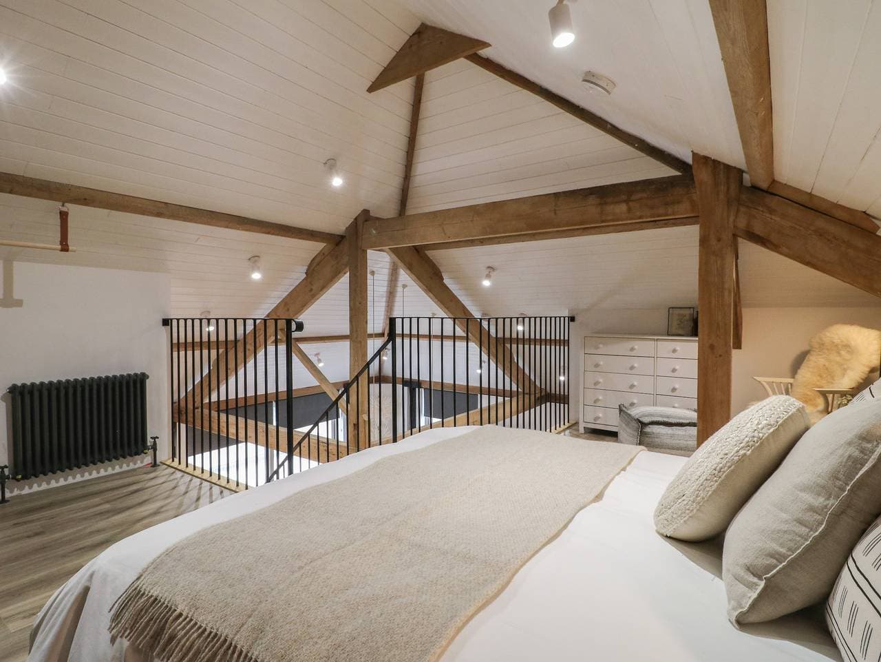 Foto 12 von 23: Elm Cottage - Fold Yards