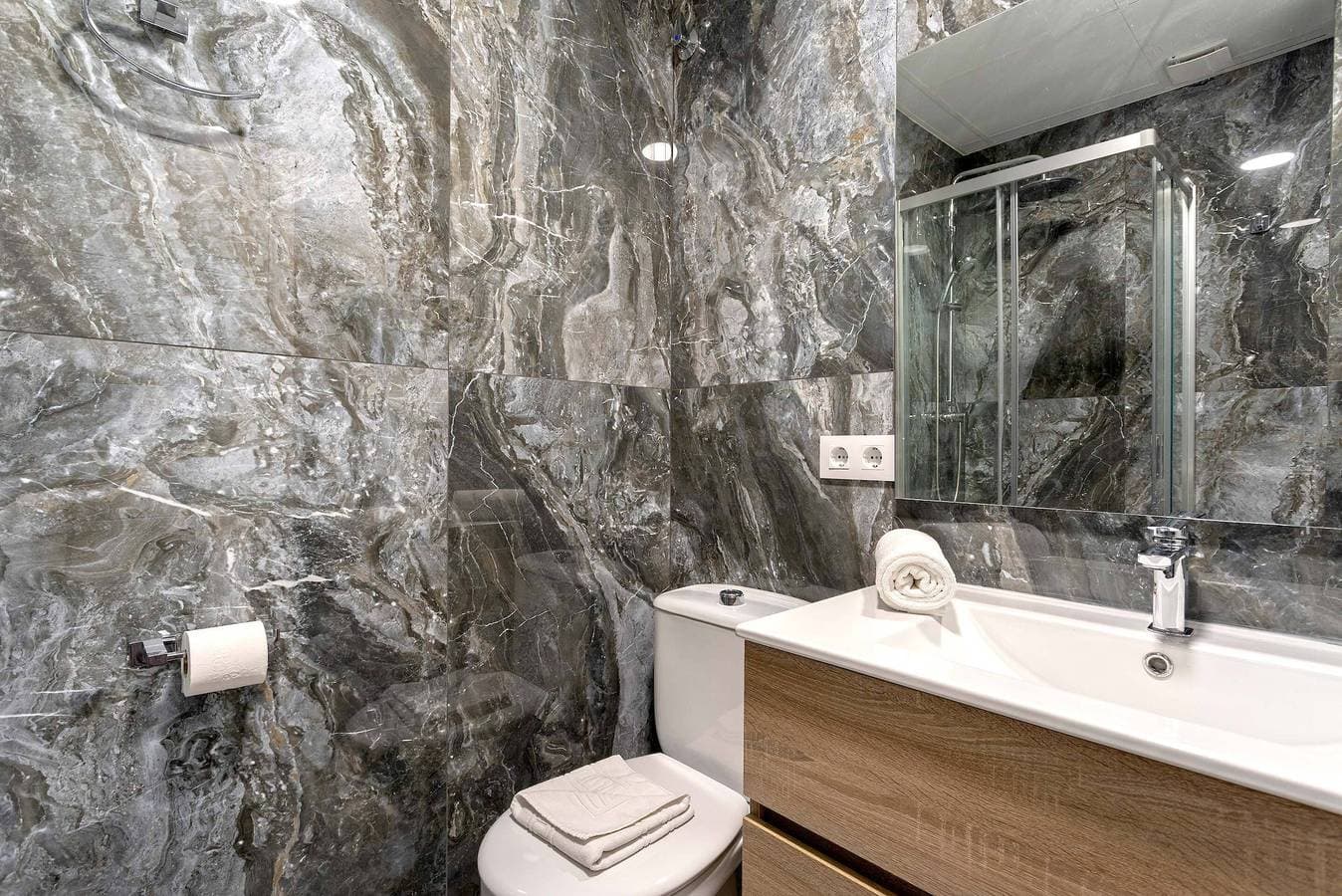 Foto 13 von 15: Genteel Home Baños IV