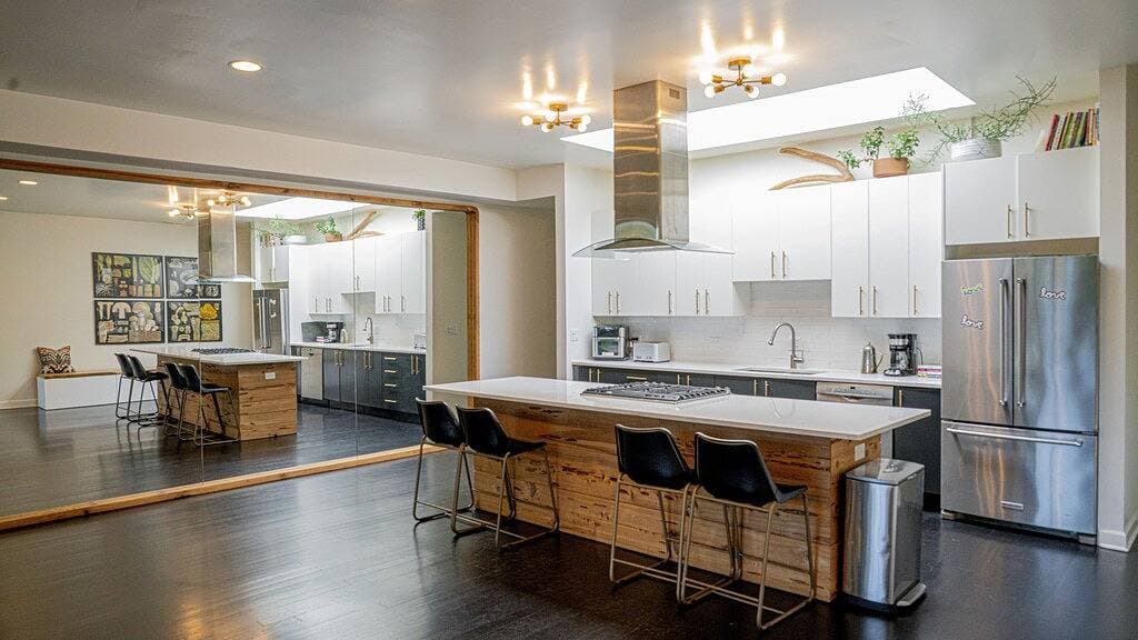 Foto 6 von 23: Chicago Flusshaus mit privater eingezäunter Oase